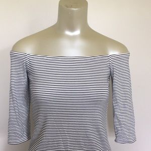 En Creme off the shoulder top